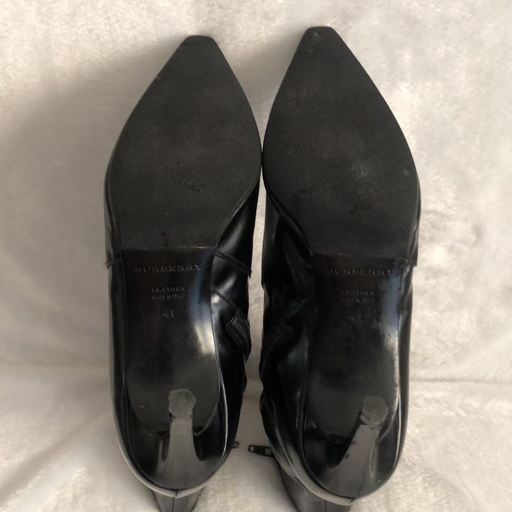 Burberry High Shine Black Leather Zip Up Booties, Size 41 - Picture 8 of 16